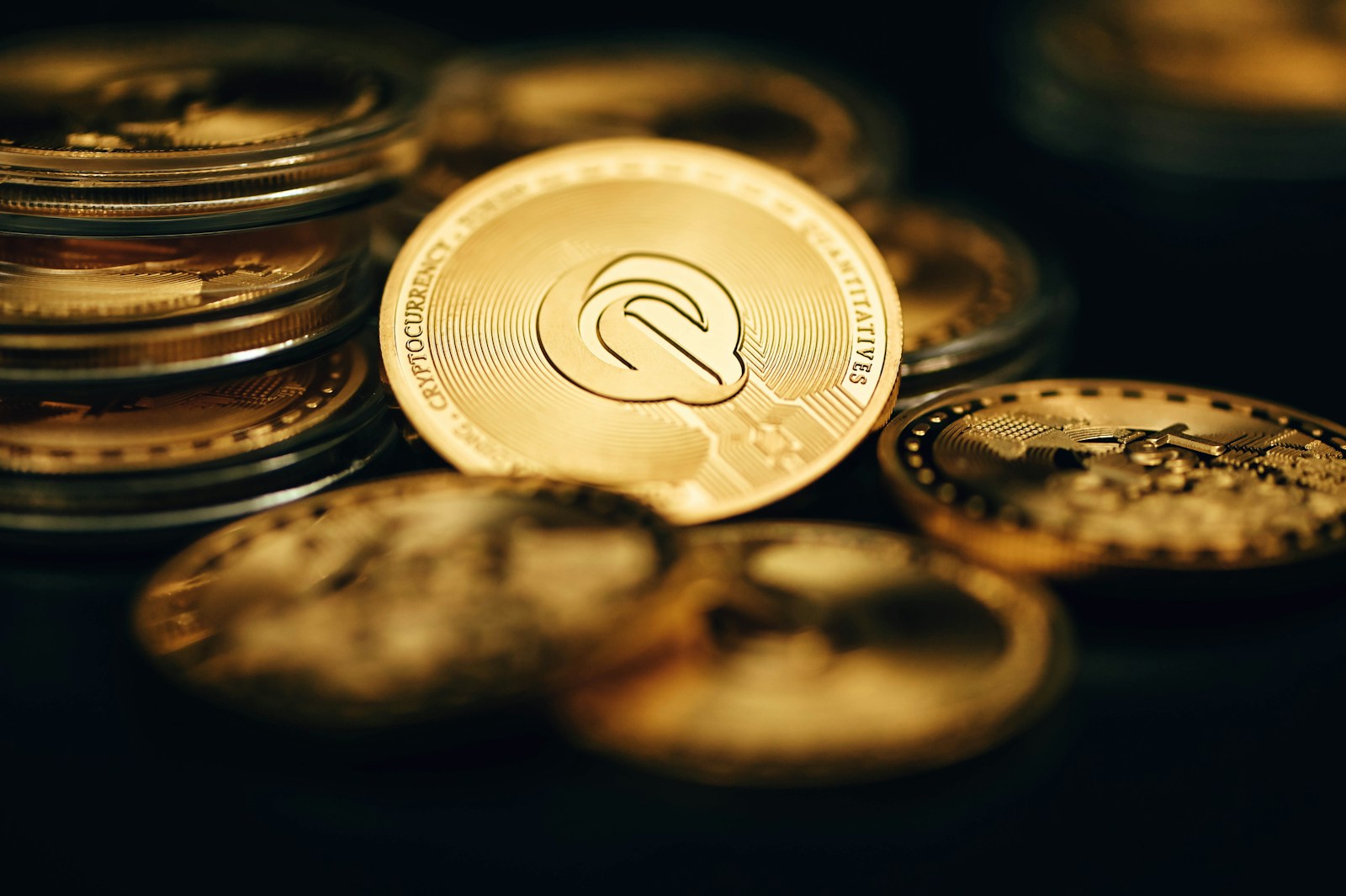 이더리움 이해하기: 지갑, 수수료, 스테이킹 핵심 정리 1 a close up of a coin on a table